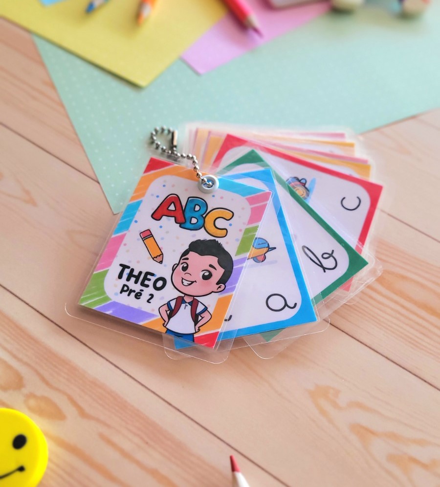 Chaveiro Alfabético Personalizado: Leve a Diversão e a Educação sempre com você!